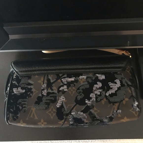 LOUIS VUITTON Monogram Fleur de Jais Manege Bag - Picture 3 of 7